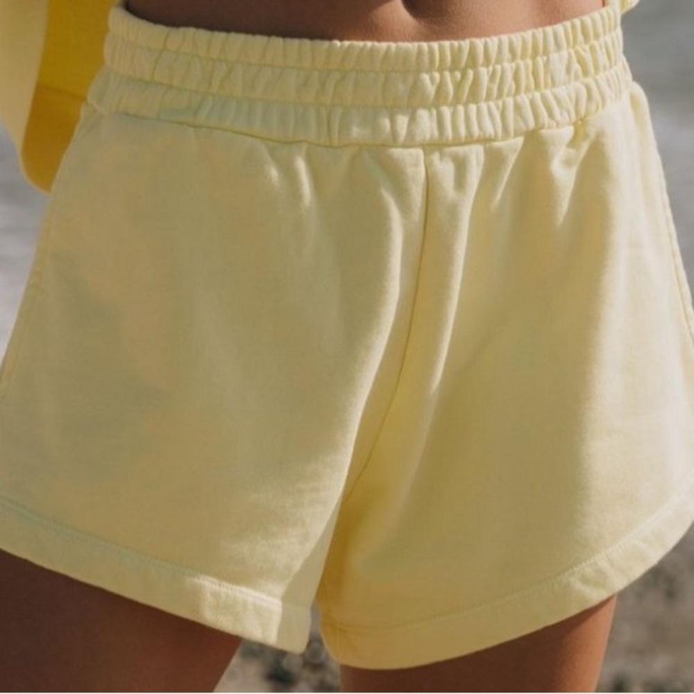Daily drills lemonade shorts size xs/s! New with tags